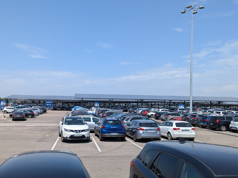 prix des parking aeroport lyon st exupery