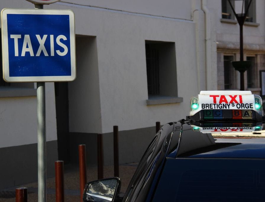taxi les aubrais gare