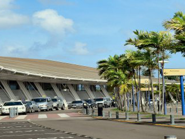 parking aeroport aime cesaire